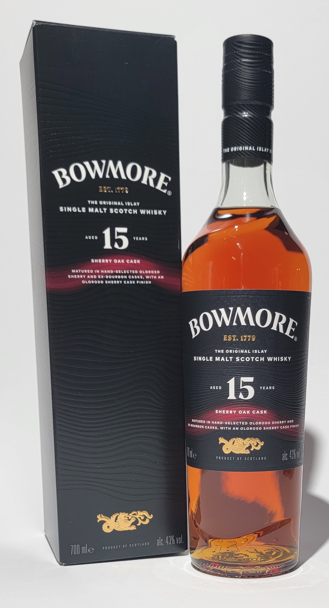 Bowmore 15 Years Old - Sherry Oak Cask  Bowmore 15 Years Old - Sherry Oak Cask
