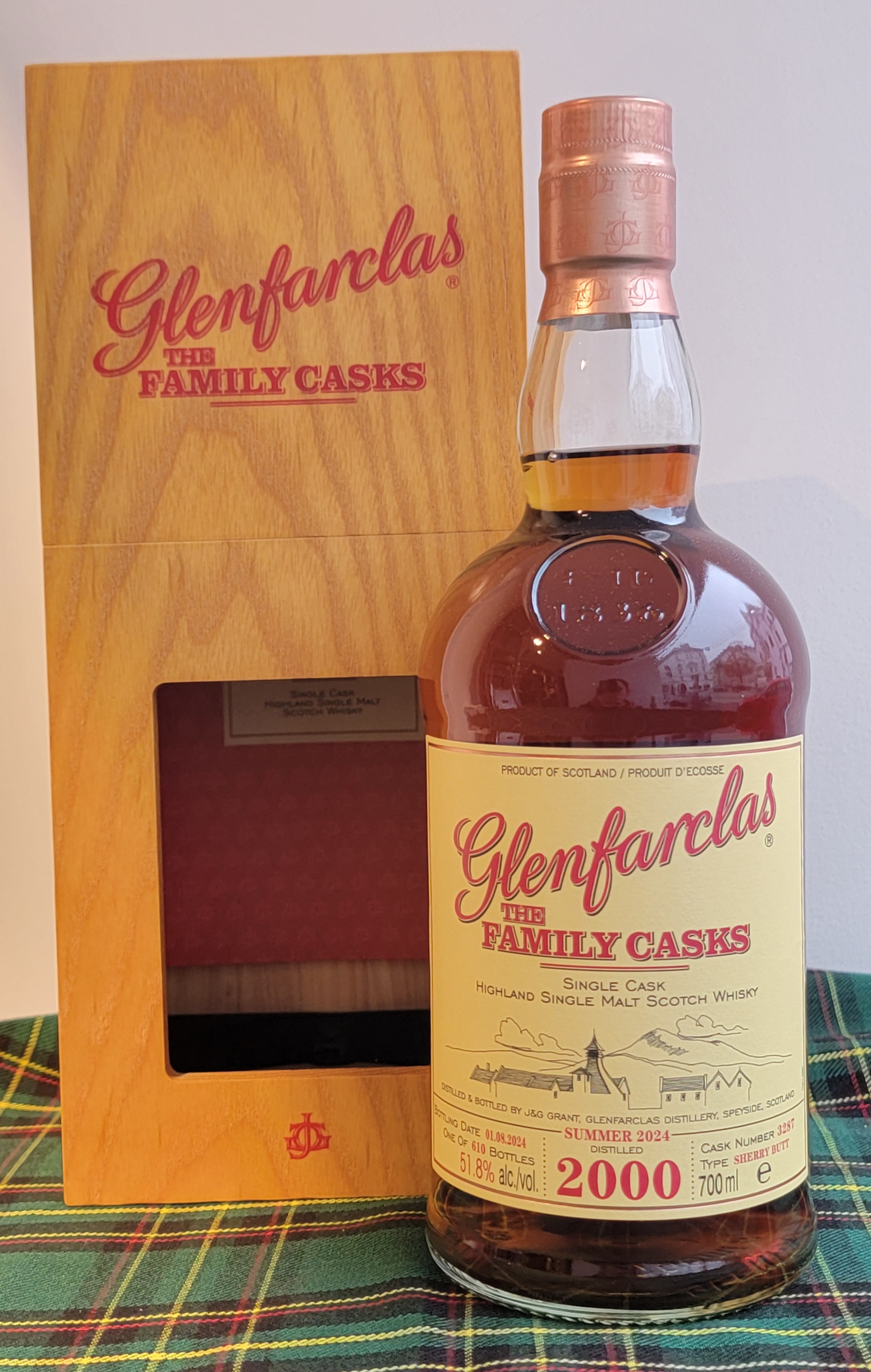 Glenfarclas Family Cask 2000 