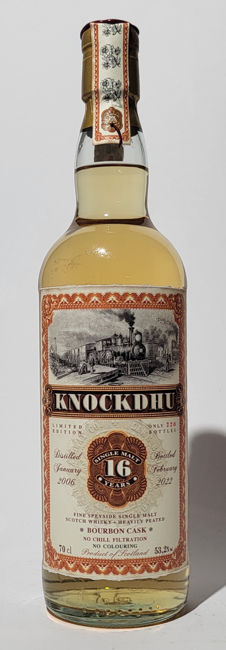 Knockdhu 2006 16y Heavily Peated