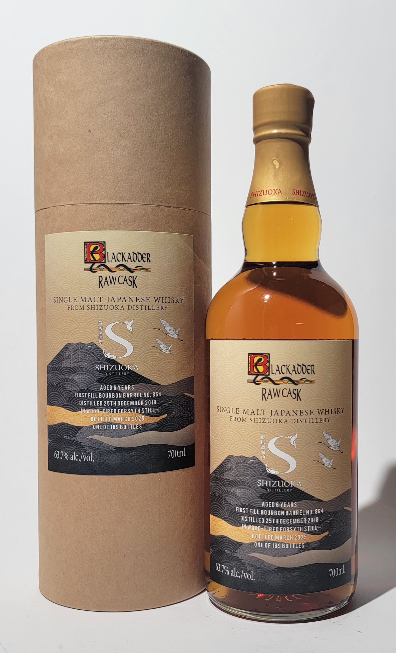 Flasche und Tube des Blackadder Raw Cask Shizuoka Cask No. 864